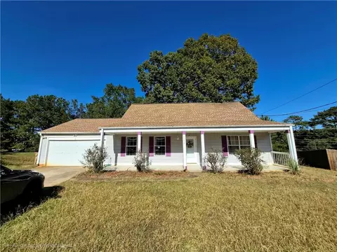 2784 Holly Berry Dr, Ellenwood, GA 30294