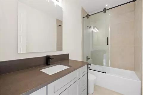 Bath - 520 Heathmill Ct, Milton, GA 30004 photo 2 of 9