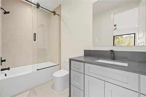 Bath - 520 Heathmill Ct, Milton, GA 30004 photo 7 of 9