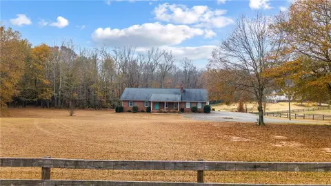4775 Sewell Rd, Cumming, GA 30028