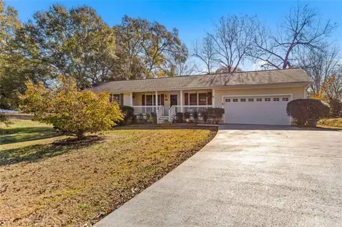 244 State St, Commerce, GA 30529 photo 3