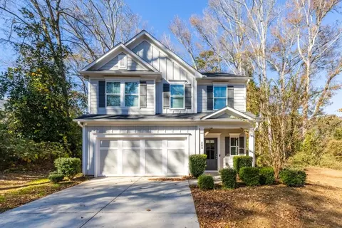 284 Oak St, Jefferson, GA 30549