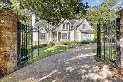 3100 Rhodenhaven Dr NW, Atlanta, GA 30327