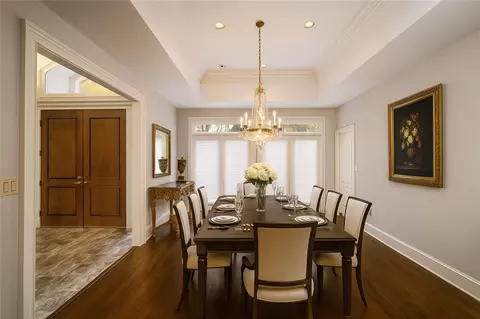 6010 Heards Dr, Sandy Springs, GA 30328 photo 8
