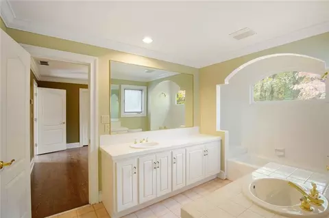 6010 Heards Dr, Sandy Springs, GA 30328 photo 38