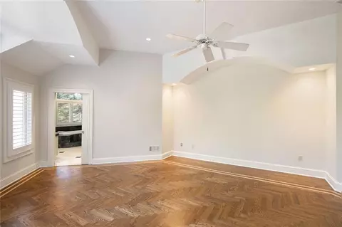 6010 Heards Dr, Sandy Springs, GA 30328 photo 31