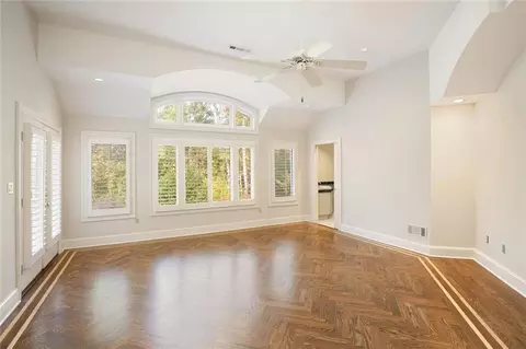 6010 Heards Dr, Sandy Springs, GA 30328 photo 29
