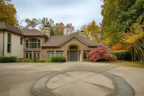 6010 Heards Dr, Sandy Springs, GA 30328 photo 2