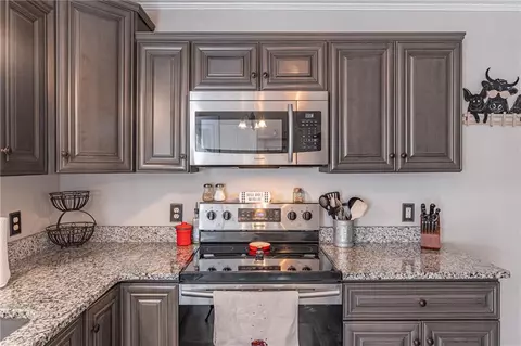 Kitchen - 867 Windward Rd, Winder, GA 30680 photo 4 of 8