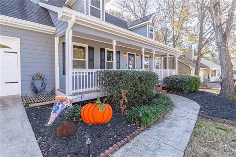 Exterior - 867 Windward Rd, Winder, GA 30680 photo 3 of 9