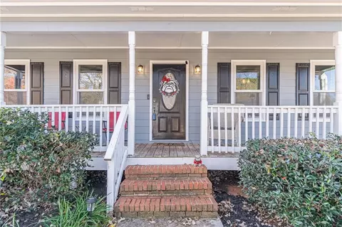 Exterior - 867 Windward Rd, Winder, GA 30680 photo 4 of 9