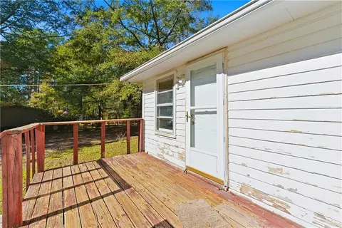 Exterior - 15 Dixie Dr, Stockbridge, GA 30281 photo 2 of 9