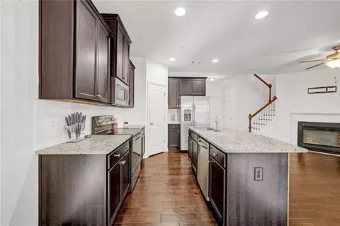 Kitchen - 3920 Augustine Pl, Rex, GA 30273 photo 2 of 4
