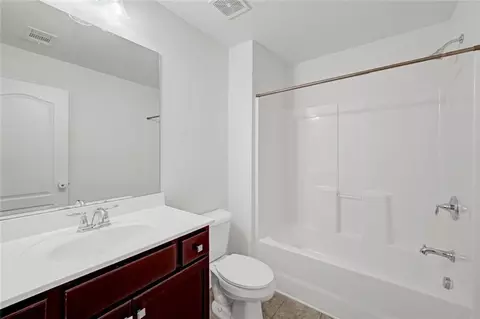 Bath - 3920 Augustine Pl, Rex, GA 30273 photo 2 of 3