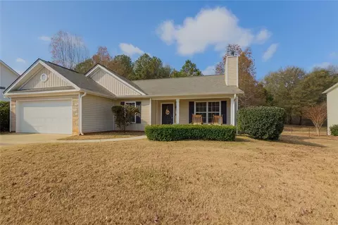 212 Rainbow Ln, Winder, GA 30680