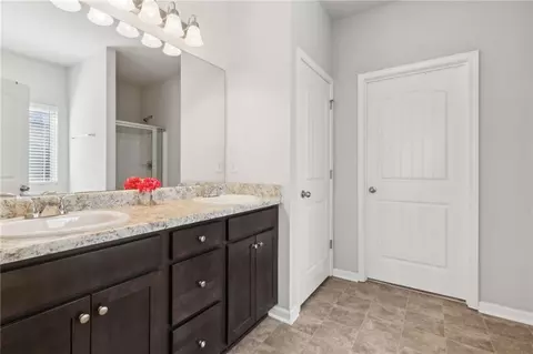 Entry Way - 1995 Villa Spring Ct, Dacula, GA 30019 photo 6 of 6