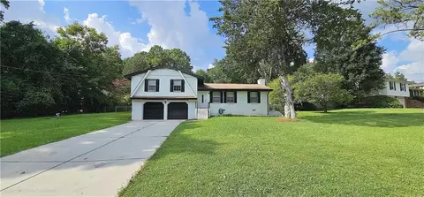 2611 Kings Cir, Lawrenceville, GA 30044