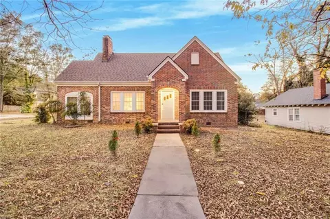 15 E New St, Winder, GA 30680
