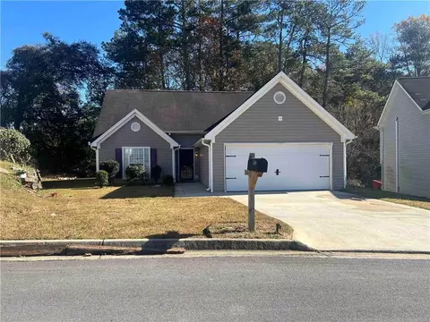 5490 Twin Lakes Dr #1, College Park, GA 30349
