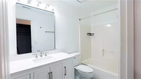 Bath - 3954 White Owl Ct, Duluth, GA 30097 photo 3 of 4