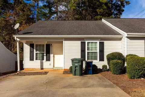 1703 Summerwoods Ln, Griffin, GA 30224