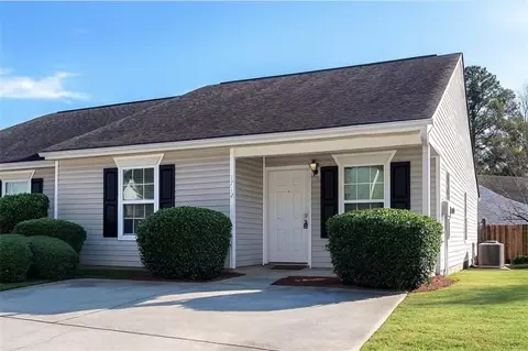 1712 Summerwoods Ln, Griffin, GA 30224