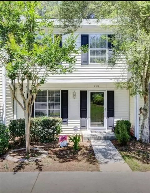 2104 Queen Anne Ct, Sandy Springs, GA 30350