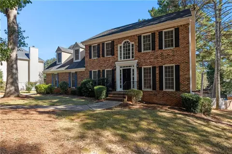 105 Windridge Dr, Fayetteville, GA 30215