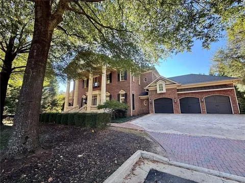 8103 Lawnview Dr, Alpharetta, GA 30022