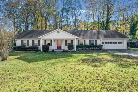 2005 Highriggs Ln, Snellville, GA 30078