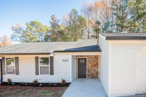 5526 Redan Rd, Stone Mountain, GA 30088