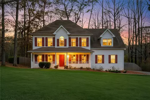 7272 Coral Lake Dr, Flowery Branch, GA 30542