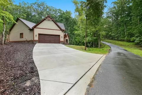 228 Sleepy Hollow Cir, Jasper, GA 30143