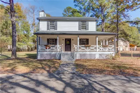 310 Lewis Cir, Commerce, GA 30529