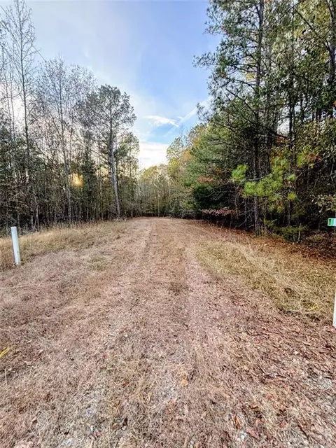 1511 N Rainbow Dr, Elberton, GA 30635