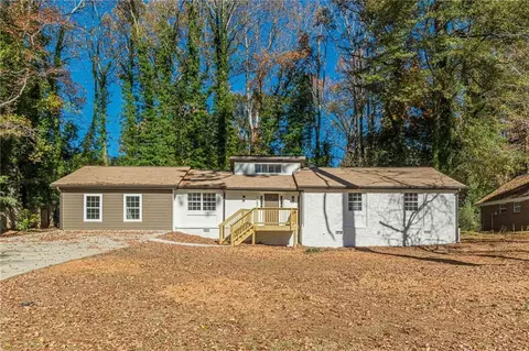 3262 Moravia Dr, Lithonia, GA 30038
