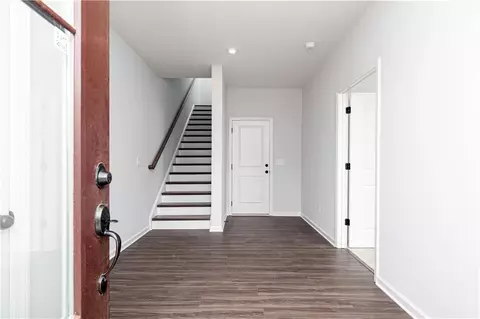 648 Devon Aly, Acworth, GA 30102 photo 2