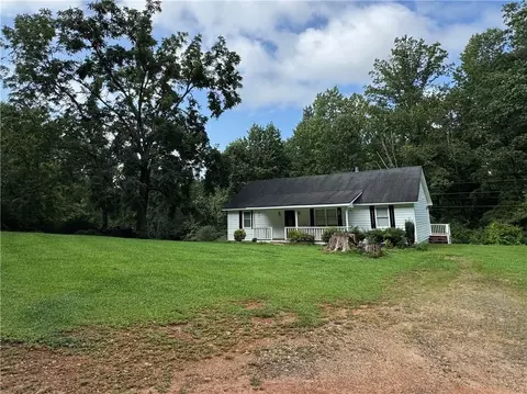 94 Big Jim Dr, Cleveland, GA 30528