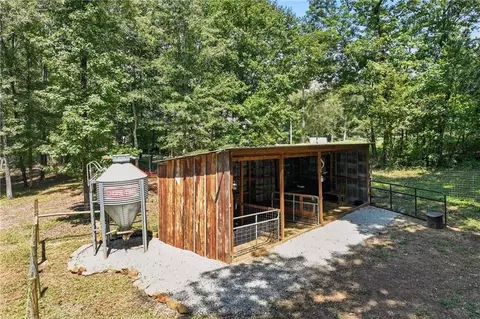731 Borders Rd, Commerce, GA 30530 photo 10