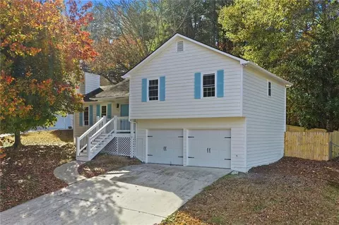 110 Brookside Ct, Dallas, GA 30132