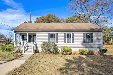 160 Roberts St, Fairburn, GA 30213