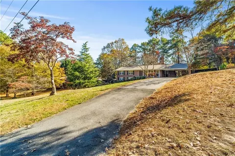 Exterior - 111 Meadow Ln, Calhoun, GA 30701 photo 11 of 12