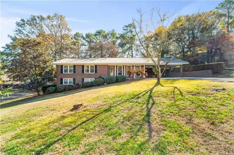 Exterior - 111 Meadow Ln, Calhoun, GA 30701 photo 9 of 12