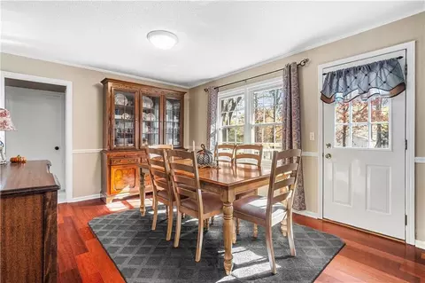 Dining - 111 Meadow Ln, Calhoun, GA 30701 photo 2 of 2