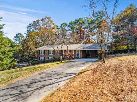 Exterior - 111 Meadow Ln, Calhoun, GA 30701 photo 3 of 12