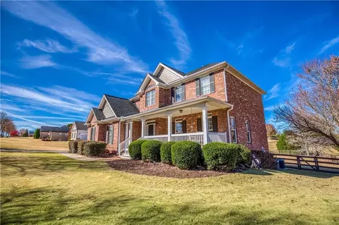 1252 White Columns Dr, Monroe, GA 30656 photo 4