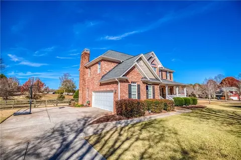 1252 White Columns Dr, Monroe, GA 30656 photo 2