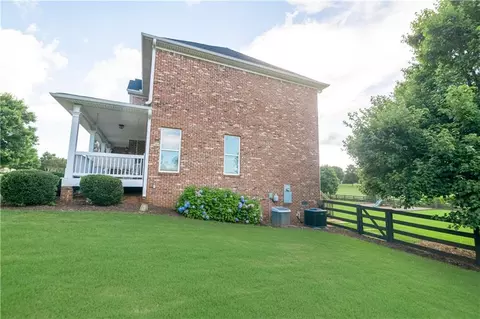 1252 White Columns Dr, Monroe, GA 30656 photo 5