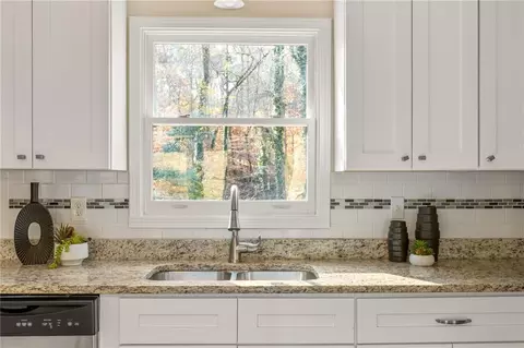 Kitchen - 3169 Dover Dr, Duluth, GA 30096 photo 2 of 4
