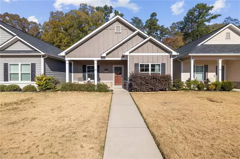 40 Calloway Ln, Cartersville, GA 30120